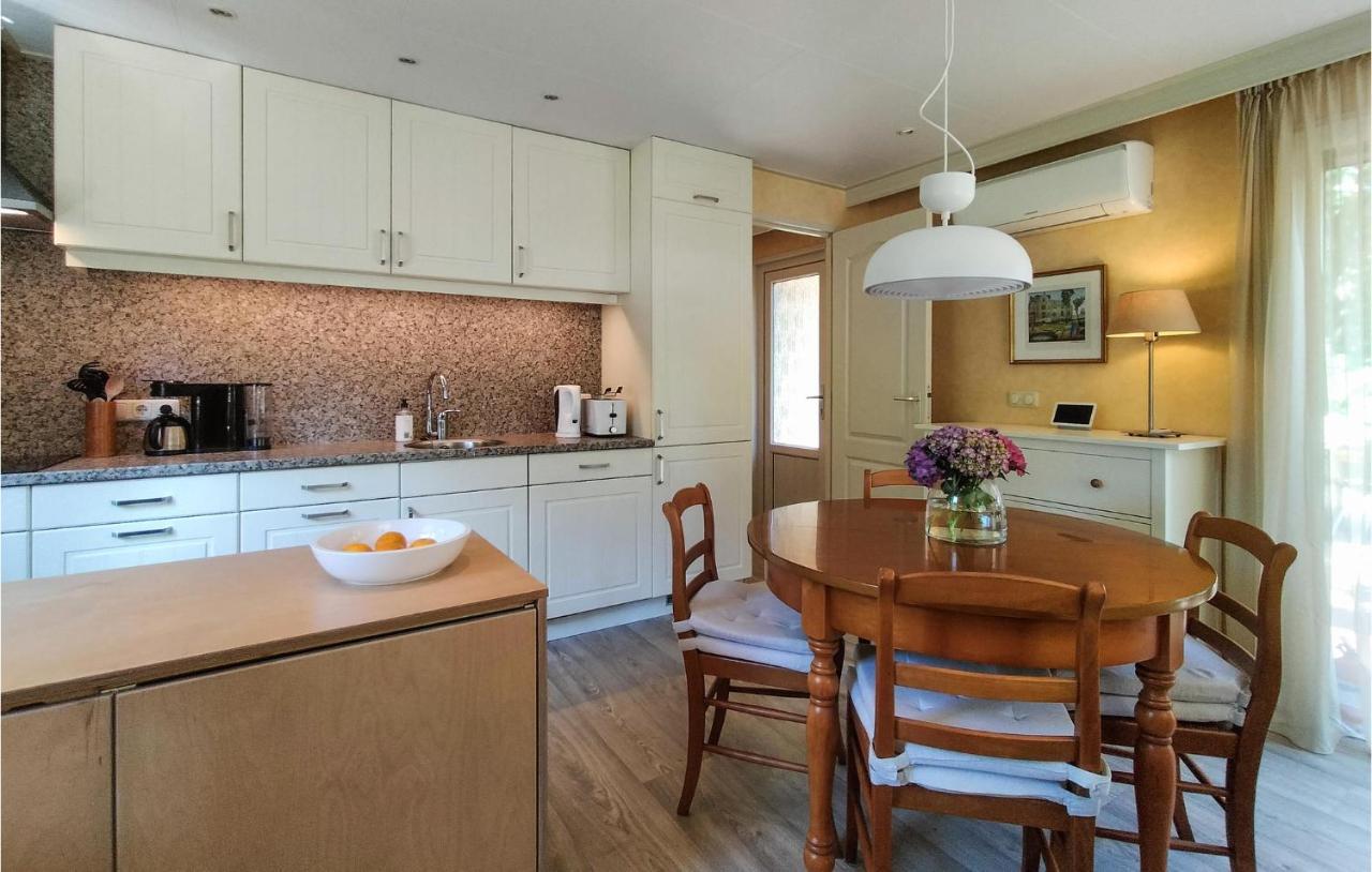Cozy Home In Vorden With Kitchen Extérieur photo